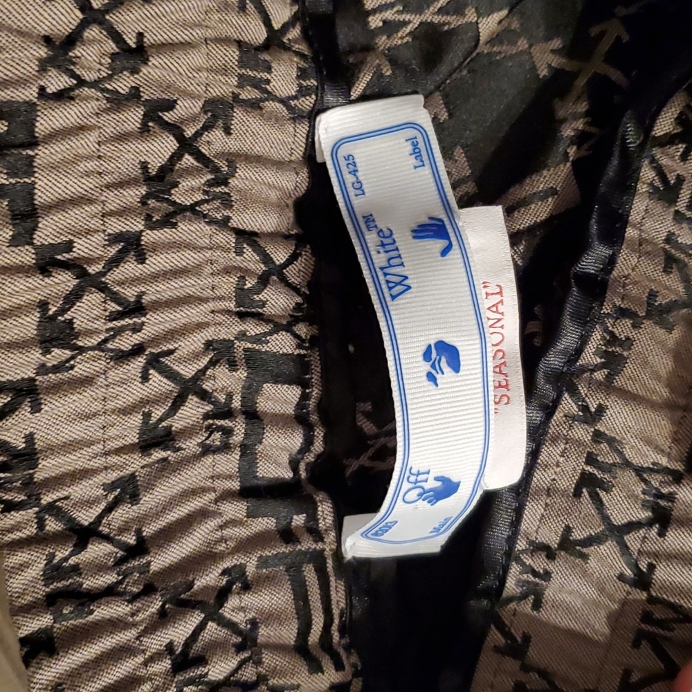 Off White. Flash $ - Picture 2 of 12
